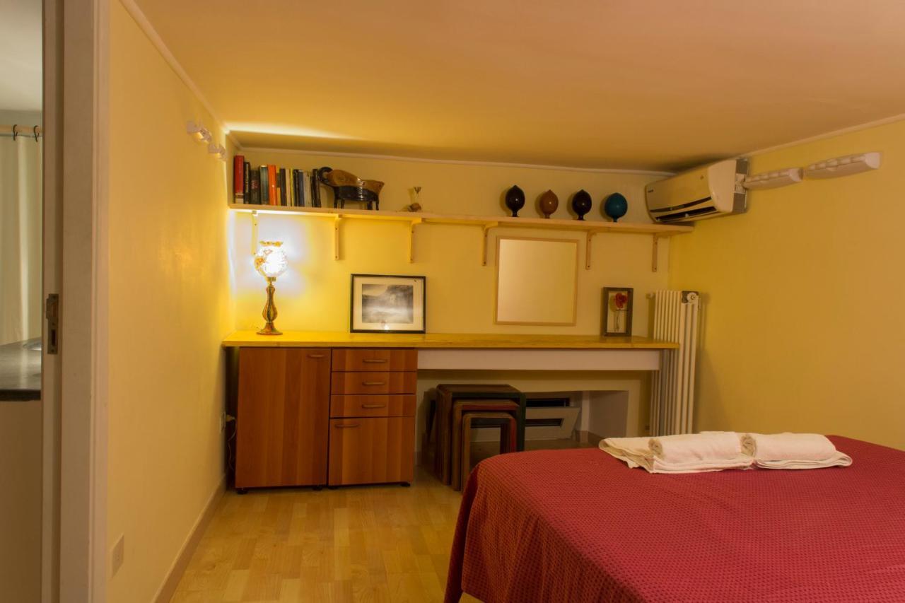 Dimora Dei Giganti Apartment Наполи Екстериор снимка